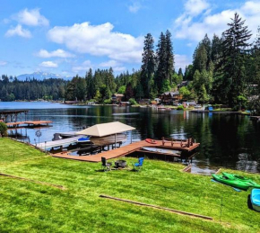 Lakefront: Dog Friendly, Dock, BBQ, Firepit, AC